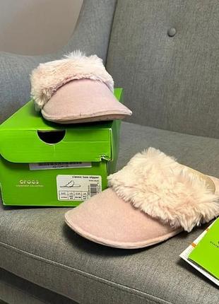 Крокс класік шльопанці с теплим хутром рожеві crocs classic luxe slipper  pink roze