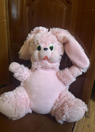 Великий рожевий зайчик кролик