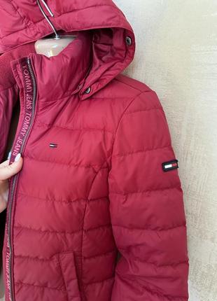 Невероятная бордовая пуховая куртка tommy hilfiger на хс10 фото