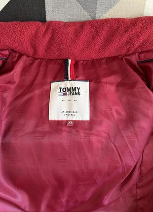 Невероятная бордовая пуховая куртка tommy hilfiger на хс5 фото
