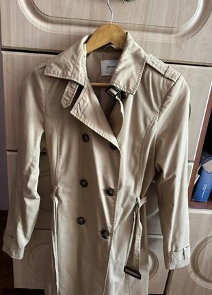 Тренч от stradivarius