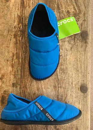 Крокс классик хлепанцы домашние тапцы синие crocs neo puff slippers bright cobalt