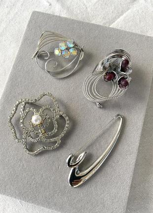 Набор брошек вінтаж японія