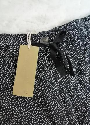 Брюки р. 24 r 4