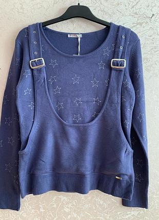 Свитер в цветах