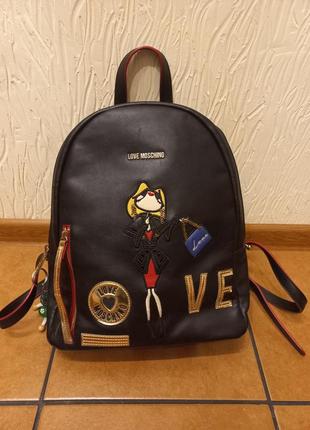 Рюкзак жіночий чорний lovemoschino середній/великий