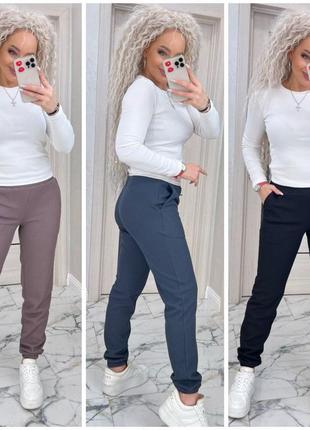 Женские утепленные брюки/джоггеры вафелька

рабочие карманы, талия на резинке.
 низ брюк на резинке.
материал: вафелька на флисе