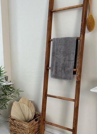 Драбинка деревʼяна для рушників, одягу