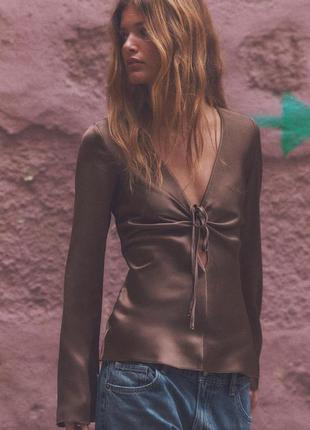 Атласна сорочка із зав'язками