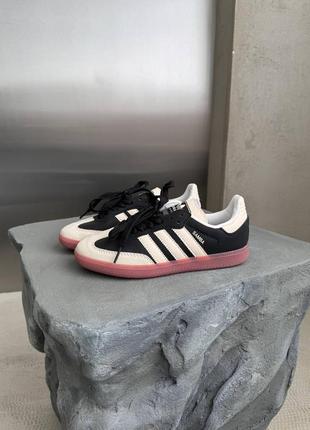 Кроссовки adidas
