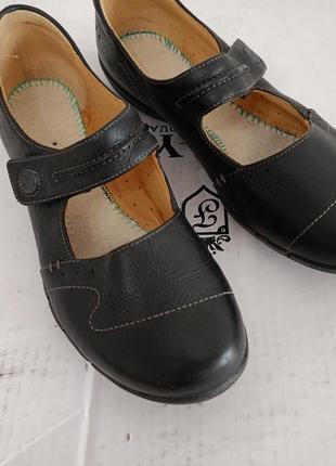Фирменные туфли-балетки, бренд clarks ashland avenue mary jane. 
цвет черный