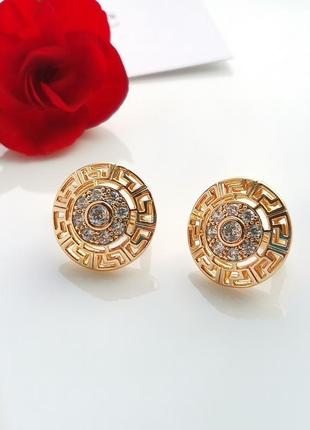 Роскошные серьги в стиле versace из медицинского золота с блестящими камнями