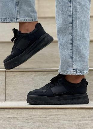 Кроссовки распродаж