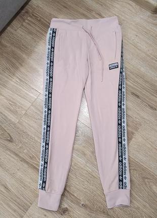 Спортивные штаны adidas