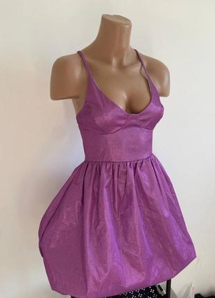 Платье с пышным низом