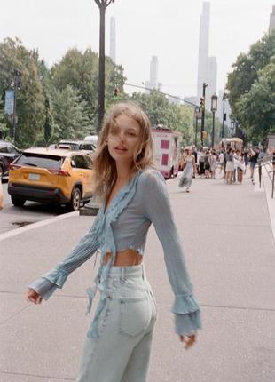 Плиссированный топ с воланами