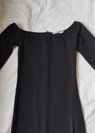 Чорне плаття з вирізом6 фото