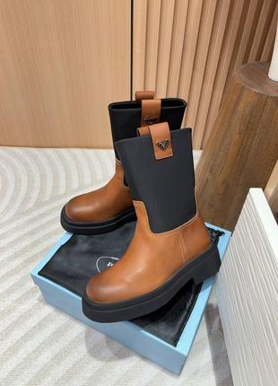 Ботинки коричневі чорні