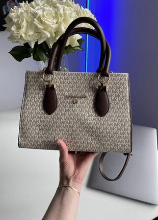 Michael kors marilyn large logo ivory 27 х 19 х 10 см