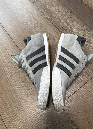 Кроссовки от adidas2 фото