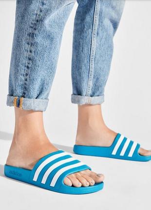 Голубые шлепанцы сланцы для пляжа бассейна адидас adidas  идут на р.35-38