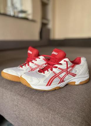 Игровые кроссовки asics