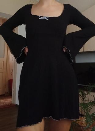 Платье черное