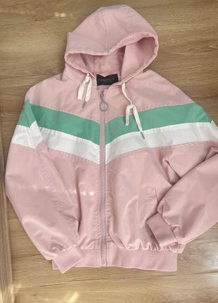 Ветровка женская