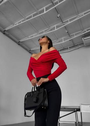 Трендовий боді з драпіруванням та спущеними плечима як в pinterest пінтерест