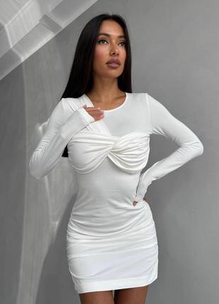 Платье мини с драпировкой на груди