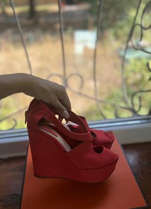 Босоножки bershka