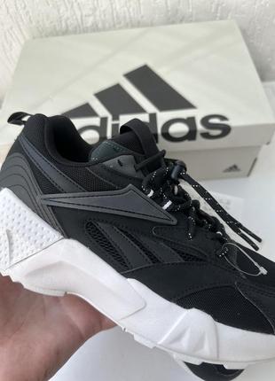 Reebok  кросівки 40 розмір