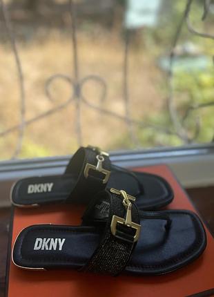 Шлепанцы dkny