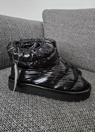 Дутіки h&m.