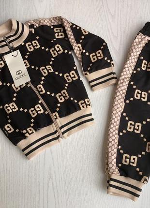 Спортивний костюм