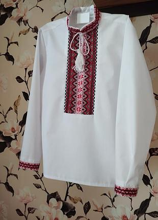 Новая вышиванка рубашка для мальчика 6-7 лет
