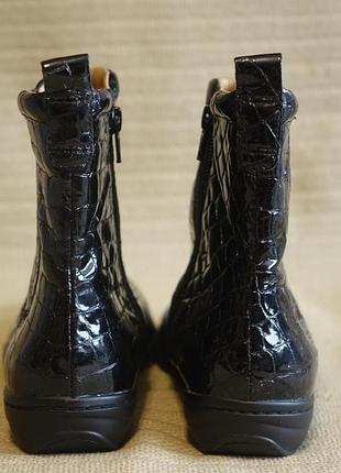 Изящные черные лакированные кожаные полусапожки - челси clarks extra fit англия 4 1/2 р.9 фото