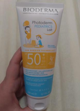 Bioderma photoderm pediatrics lait spf50+ 200 мл сонцезахисне молочко для дітей підходить при атопічному дерматиті