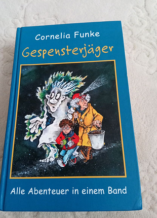 Книга. корнелія функе. німецькою. 2005 рік