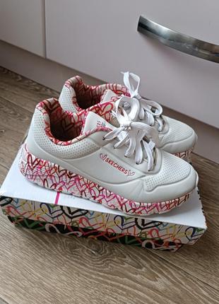 Кроссовки skechers 35