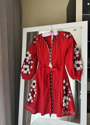 Очень красивое вышитое платье 9