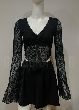 Готический топ с широкими рукавами