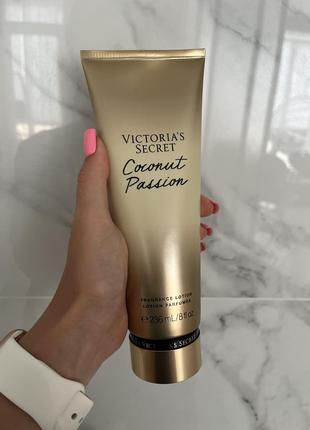 Крем для тіла coconut passion від victoria’s secret