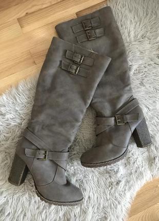 Чоботи на каблуку осінь/зима