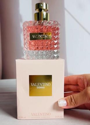 Valentino donna парфумована вода5 фото