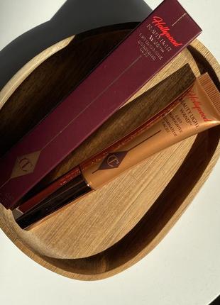 Хайлайтер для обличчя charlotte tilbury highlighter wand spotlight