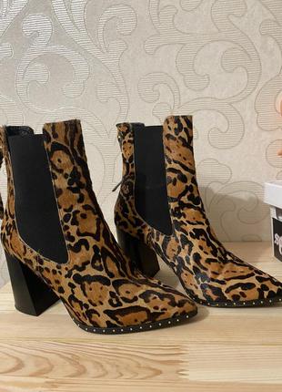 Шкіряні чоботи ботильйони леопардові