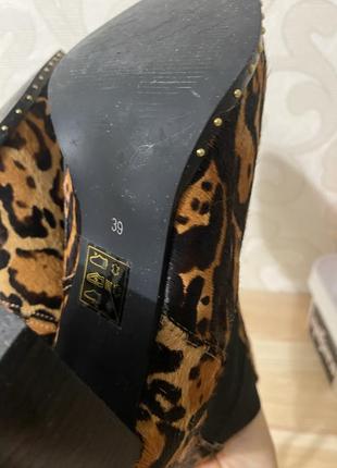 Шкіряні чоботи ботильйони леопардові