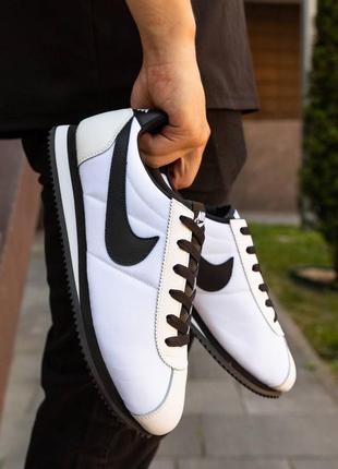 Кроссовки Nike Grind rubber details