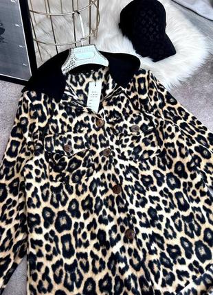 Флисовая леопардовая рубашка с капюшоном свободного кроя рубашка с длинными рукавами кофта стильная трендовая коричневая6 фото